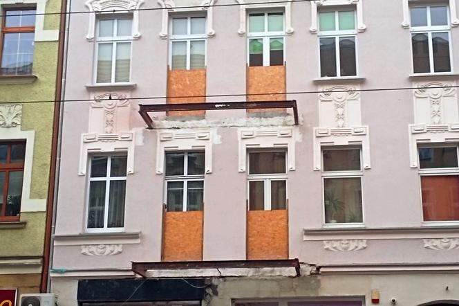 Mieszkańcy kamienicy przy ul. Jagiellońskiej w Szczecinie stracili balkony