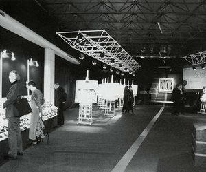 ŻYCIE W ARCHITEKTURZE, etap lokalny - Warszawa. Projekt aranżacji wystawy Jacek Oryl, Aneta Błażej 