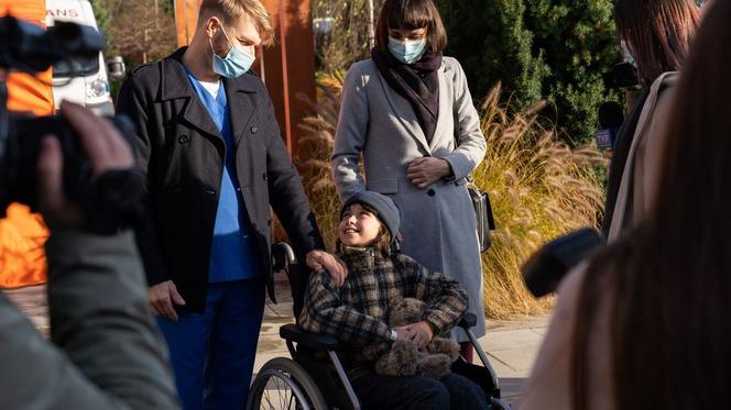 Na dobre i na złe, odcinek 803, Maks (Tomasz Ciachorowski), przedstawicielka fundacji Marta, Koli