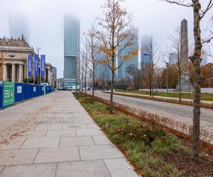 Trwa przebudowa części dawnego Placu Defilad w plac Centralny