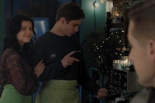 M jak miłość odc. 1804. Basia (Gabriela Raczyńska), Jasiek (Stanisław Dusza), Paweł (Rafał Mroczek)