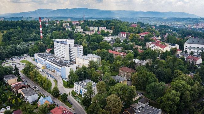 Niektóre budynki psychiatrii w Szpitalu Śląskim wyglądają jak z filmów grozy. Teraz to się zmieni