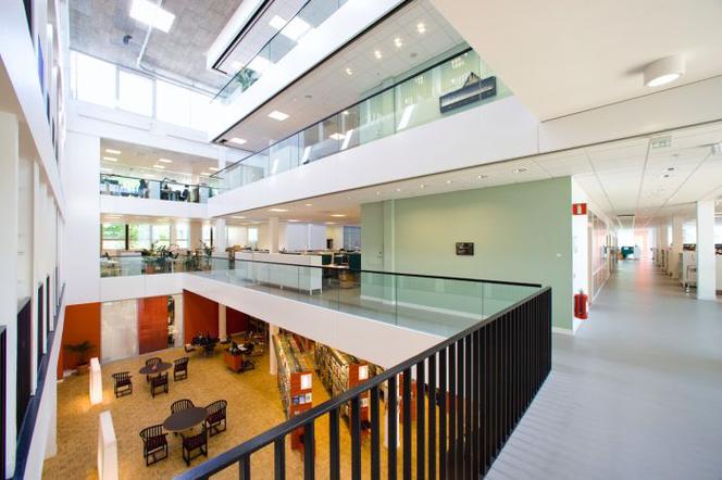 Raport powierzchnia biurowa - Warszawa i rynki regionalne