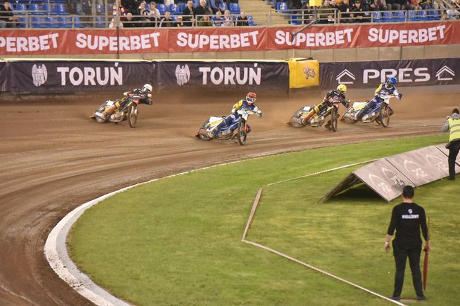 PRES Grupa Deweloperska Toruń - Betard Sparta Wrocław, zdjęcia kibiców i zawodników z Motoareny