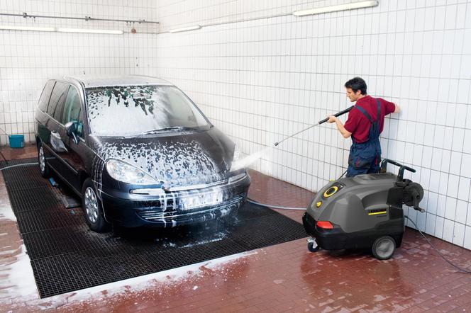 mycie samochodu, myjnia