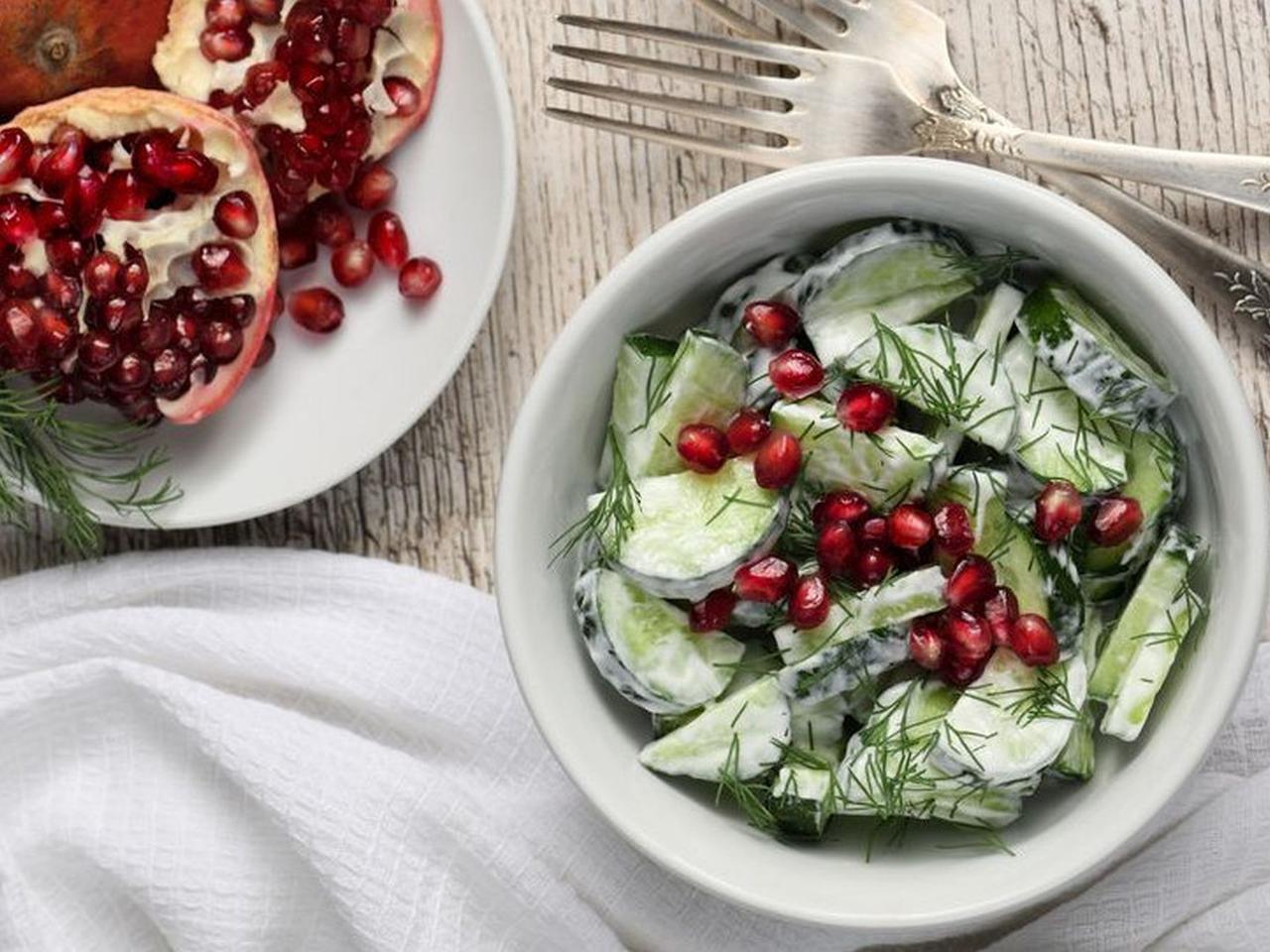 Kremowa mizeria taty - z koperkiem i granatem