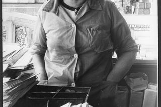 QUIZ PRL. Szybko, tanio i po drodze. Czy pamiętasz, co kupowałeś w kioskach Ruchu? 