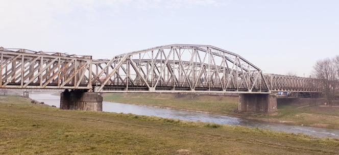 Most kolejowy w Przemyślu 