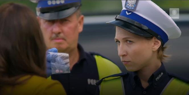 Przyjaciółki, sezon 16, odc. 188: Zuza (Anita Sokołowska), policjantka (Anita Szomko)