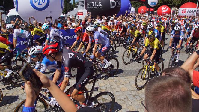 81. Tour de Pologne wystartował z Wrocławia! Rozpoczął się wielki wyścig na drogach Dolnego Śląska 