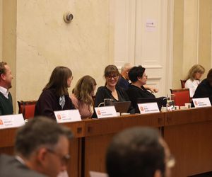 Nadzwyczajna sesja Rady Warszawy