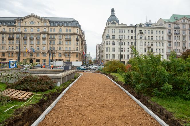 Tak zmieniają się okolice ronda Dmowskiego