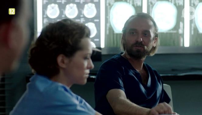 Lekarze 4 sezon odcinek 3 (odc. 42). Michał Karkoszka (Wojciech Mecwaldowski), Basia (Aleksandra Hamkało)