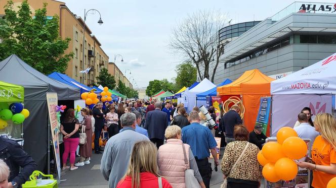 Stoiska wystawców podczas Jarmarku św. Stanisława można zwiedzać w godz. 10.00-18.00 w dn. 10 i 11 maja