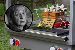 Smutny widok na skromnym pogrzebie Marii Kiszczak. Garstka żałobników pożegnała wdowę po generale [ZDJĘCIA]