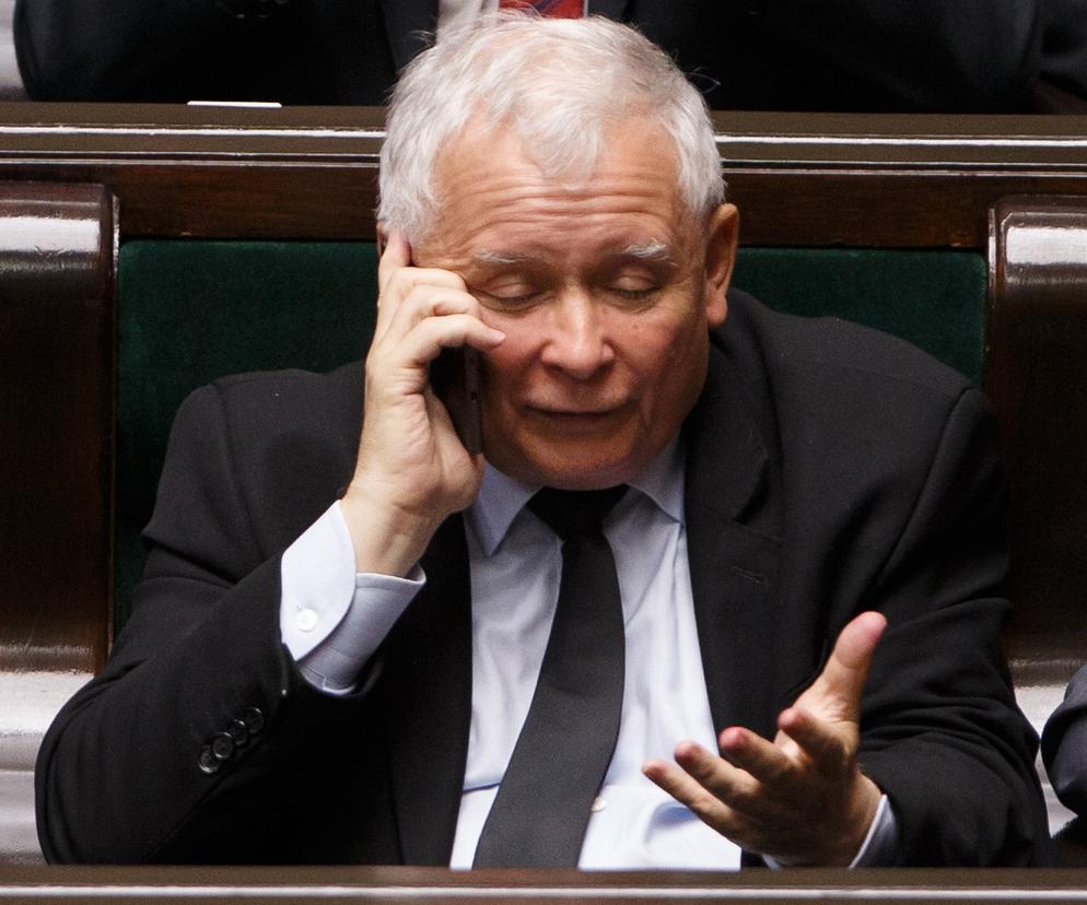 Jaką melodyjkę ma w swoim telefonie Jarosław Kaczyński?