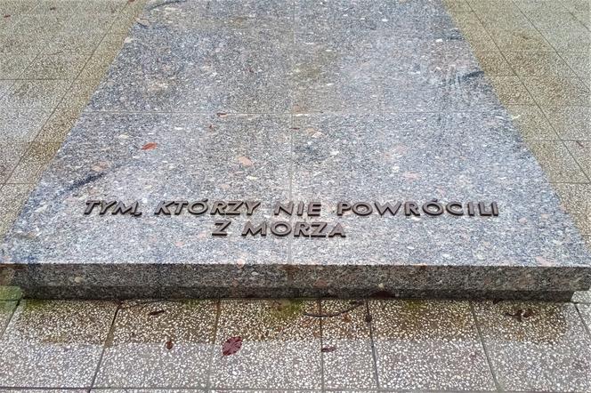 Pomnik "Tym, którzy nie powrócili z morza" na Cmentarzu Centralnym w Szczecinie
