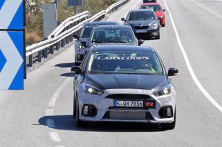 Zakamuflowany Ford Fiesta RS przyłapany na testach drogowych - ZDJĘCIA