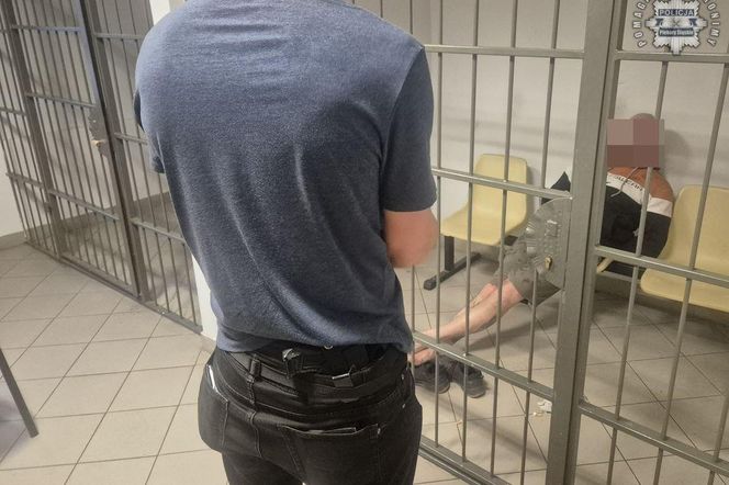 Piekarscy policjanci zatrzymali 39-latka, który miał przy sobie spore ilości narkotyków
