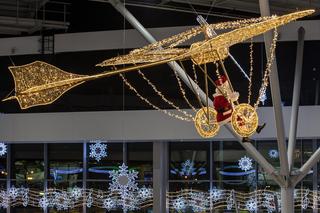 Świąteczna iluminacja na Lotnisku Chopina. Przygotowano wyjątkowe ozdoby