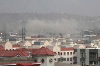 Zamach w Kabulu - Kamala Harris: Polegli żołnierze to bohaterzy, którzy ocalili życie innych