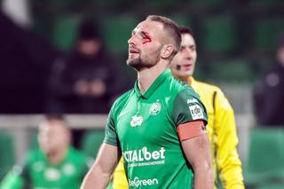 Polski piłkarz zasłabł po meczu. W szpitalu z jego głowy wyjęto ząb rywala. Wstrząsający uraz