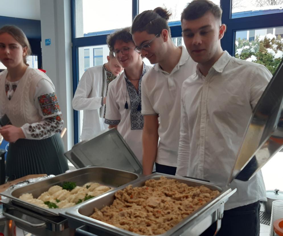  Studenci WSB NLU po raz kolejny zorganizowali International Cooking Day