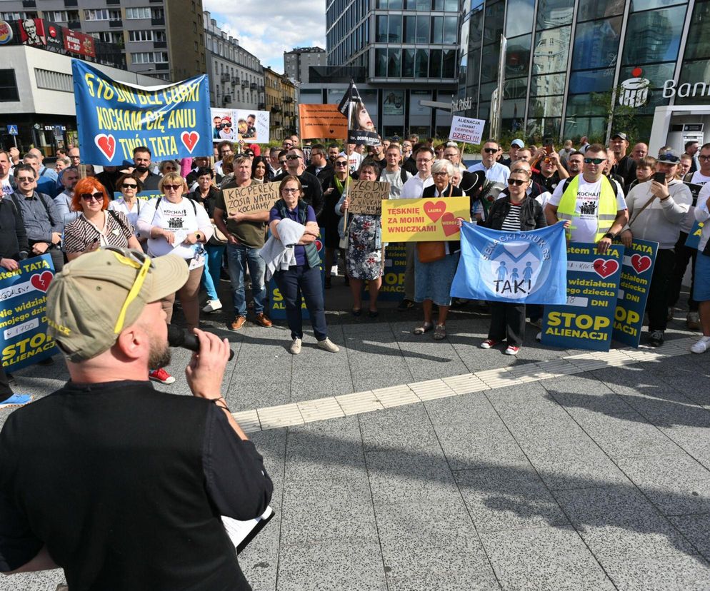 Protest rodziców i dziadków przejdzie przez Warszawę. Domagają się zmian w prawie