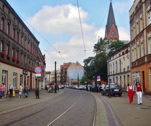 Zadziwiające, ile osób mieszka w tych miastach. Człowiek na człowieku. Tu gęstość zaludnienia jest najwyższa.