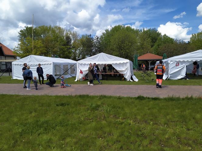 Zajęcia dla dzieci z udzielania pierwszej pomocy w ramach kampanii społecznej "Akcja i Edukacja. Widzę, więc reaguję" - 23.05.2021 nad zalewem w Siedlcach