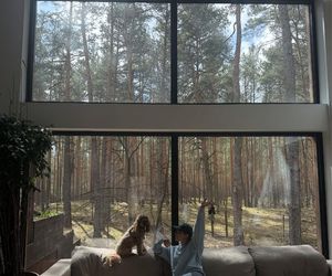 Julia Wieniawa zamieszkała w lesie