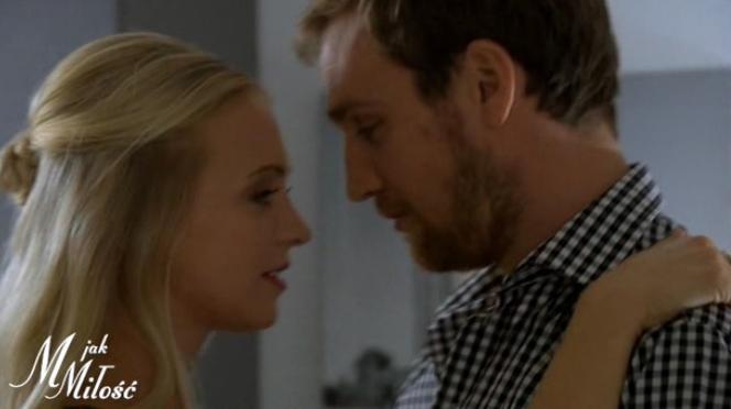 M jak miłość odc. 1188. Joasia (Barbara Kurdej-Szatan), Wojtek (Mateusz Janicki)