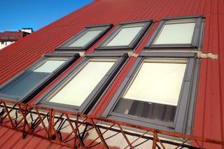 Okna dachowe. Jakie akcesoria można dobrać do okna dachowego?