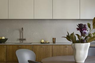 Mieszkanie w stylu mid century modern