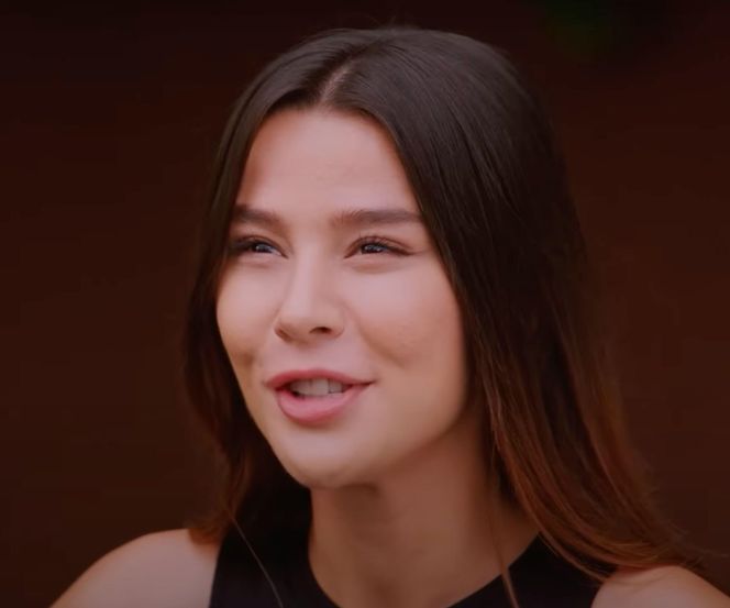 Zeynep odkrywa, że Cihan czytał jej pamiętnik.