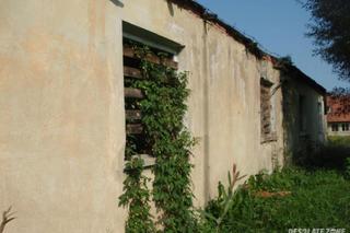 Opuszczona skażona wieś na Dolnym Śląsku. Kiedyś mieszkało tam ponad tysiąc osób