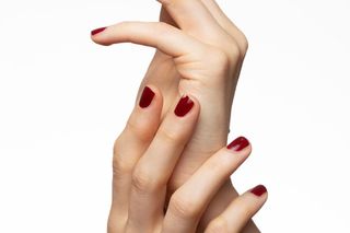 To najmodniejsze paznokcie tej jesieni. Idealny wybór dla kobiet z charakterem