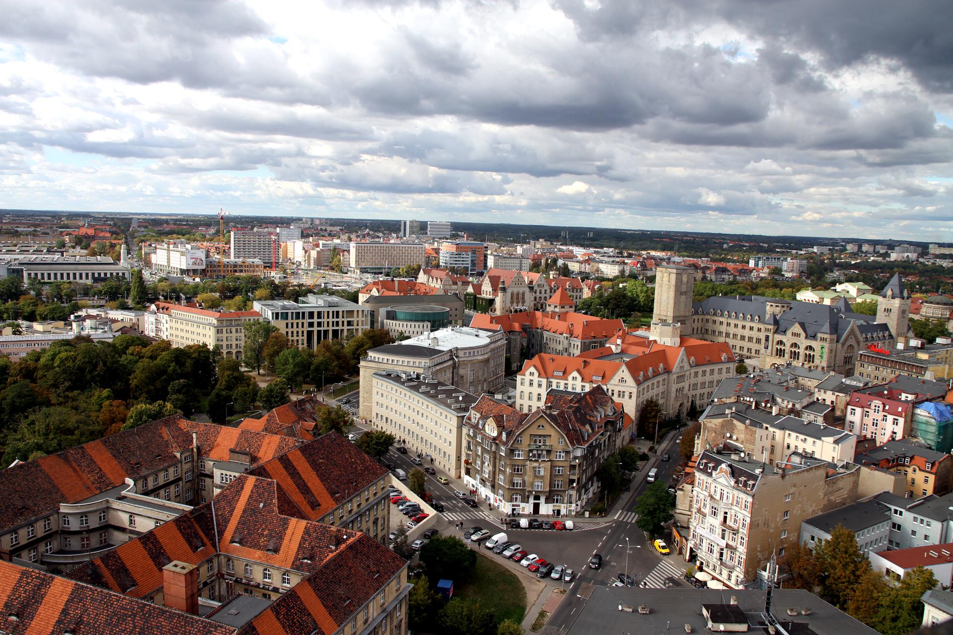 Poznan. Познань экономический город. Познань улицы. Экономический университет в Познани. С чем связана Познань.