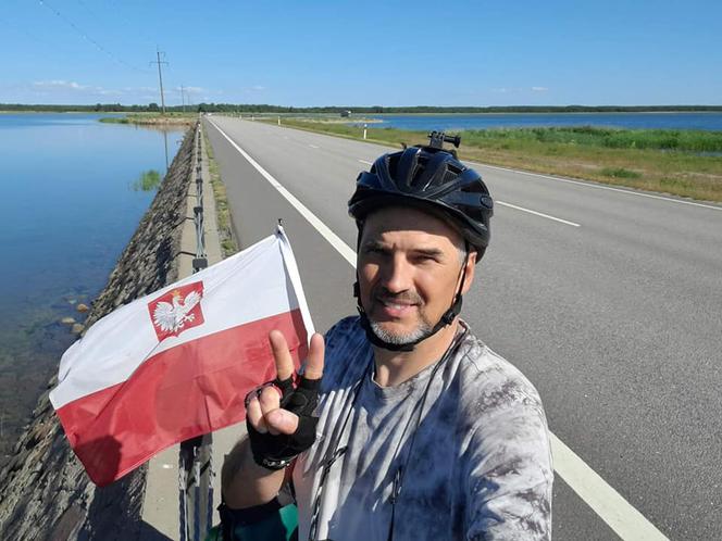 Pan Dariusz chce okrążyć Europę na rowerze. Wszystko dla chorej Lilianki [ZDJĘCIA]