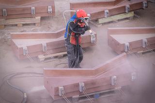 Budowa apartamentowca Bernardyńska