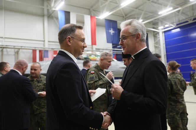 Andrzej Duda w Bazie Lotniczej w Amari