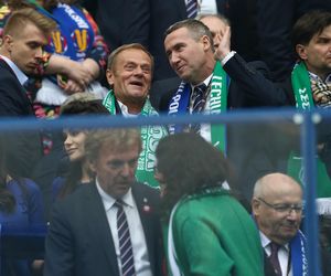 To łączy Donalda Tuska i Karola Nawrockiego. Dzielą ich poglądy, łączy miłość do Lechii Gdańsk [GALERIA]