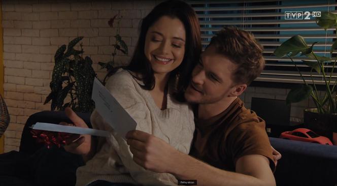 M jak miłość, odc 1510: Iza (Adriana Kalska), Marcin (Mikołaj Roznerski)