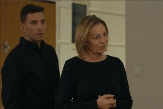 Barwy szczęścia, odcinek 3182. Tomasz (Jakub Sokołowski), Wanda (Maja Barełkowska)