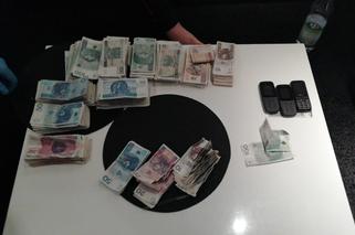 Łódź: Kilogramy narkotyków, broń i lewe papierosy. 28-latek na Polesiu miał jeszcze więcej na sumieniu 
