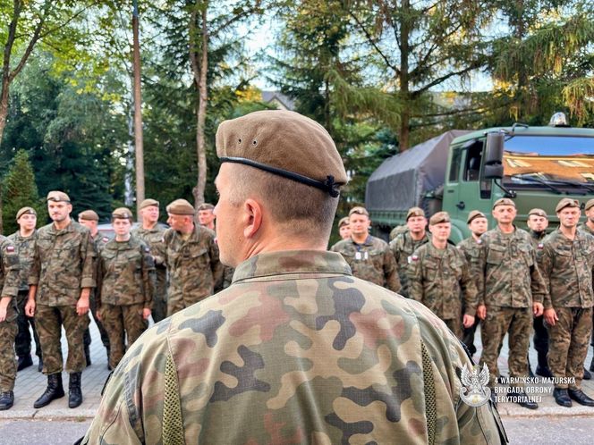 Terytorialsi z Warmii i Mazur pomagają walczyć ze skutkami powodzi