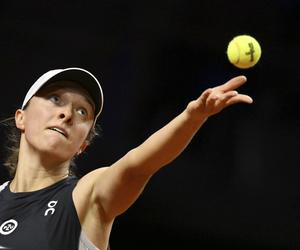 Iga Świątek w półfinale turnieju WTA w Stuttgarcie! Polka przetrwała bombardowanie Czeszki! Świątek - Pliskova WYNIK RELACJA NA ŻYWO