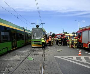 Dwa tramwaje zderzyły się 8 bm. na ul. Hetmańskiej w Poznaniu. Poszkodowanych zostało 15 osób. Jedna jest w stanie ciężkim