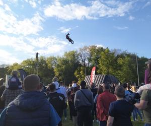 Koncerty i pokazy Freestyle Motocross w Siedlcach podczas MotoWiosny rozgrzały serca mieszkańców