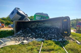 Szynobus uderzył w ciężarówkę